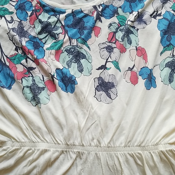 Blue Flower Top - Picture 4 of 8